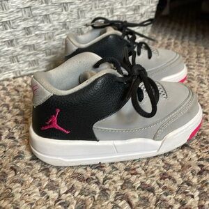 Toddler Jordans size 6